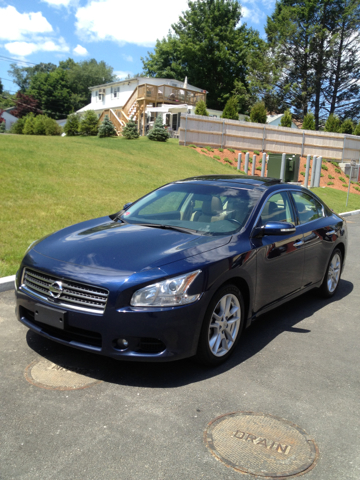 2010 Nissan Maxima Sport Utilityl 4x4 SUV