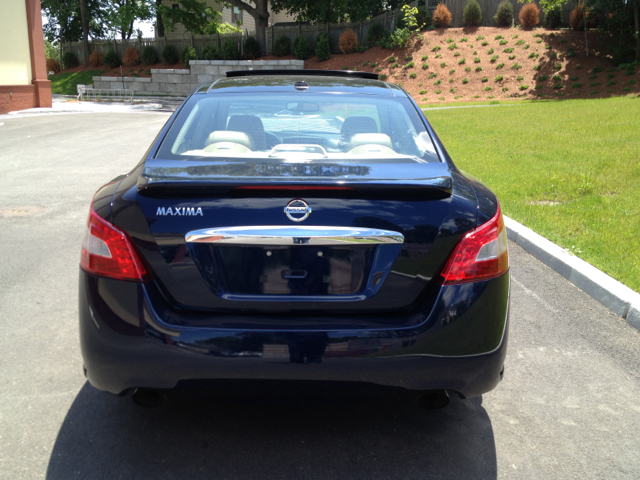 2010 Nissan Maxima Sport Utilityl 4x4 SUV