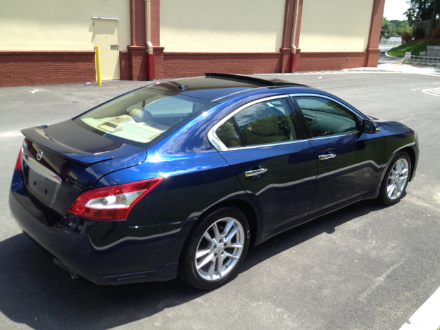 2010 Nissan Maxima Sport Utilityl 4x4 SUV