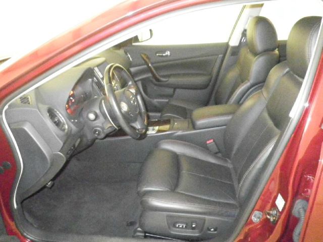 2010 Nissan Maxima Sport Utilityl 4x4 SUV