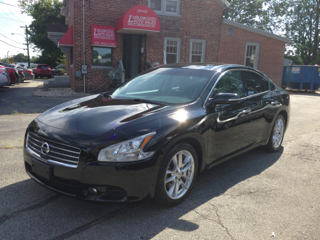 2010 Nissan Maxima Sport Utilityl 4x4 SUV