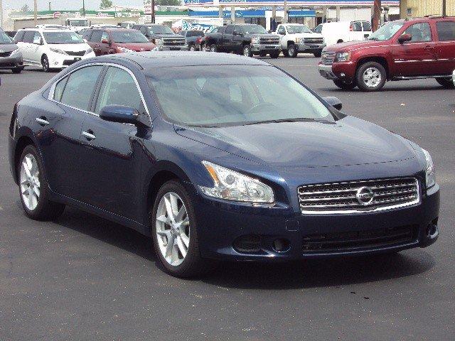 2010 Nissan Maxima Supercab 139 XLT 4WD