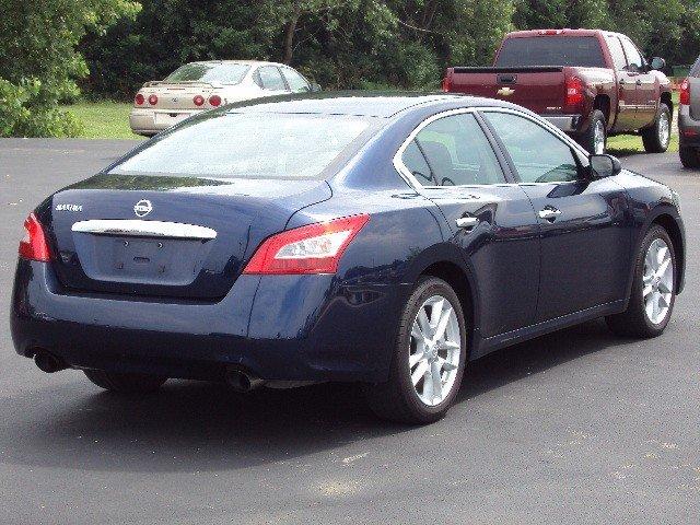 2010 Nissan Maxima Supercab 139 XLT 4WD