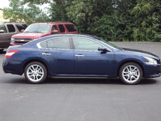 2010 Nissan Maxima Supercab 139 XLT 4WD