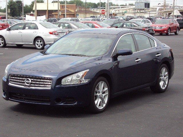 2010 Nissan Maxima Supercab 139 XLT 4WD