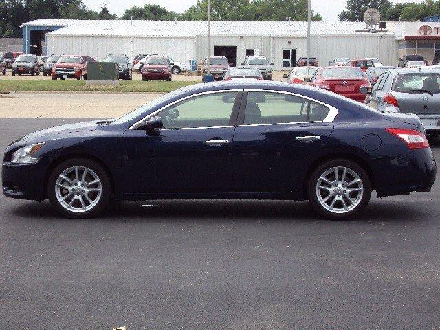 2010 Nissan Maxima Supercab 139 XLT 4WD