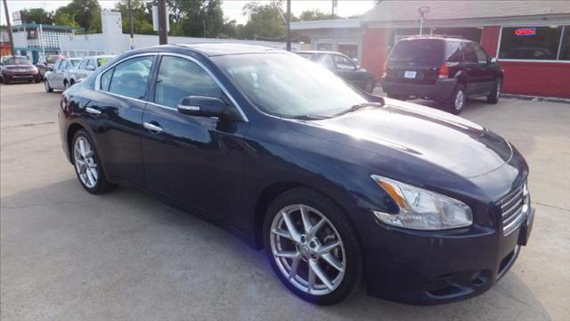 2010 Nissan Maxima LT Trailblazer Package