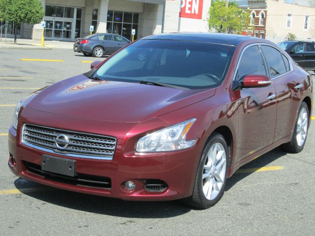 2010 Nissan Maxima Sport Utilityl 4x4 SUV