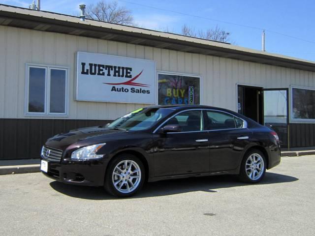 2010 Nissan Maxima 2008 Nissan Nismo