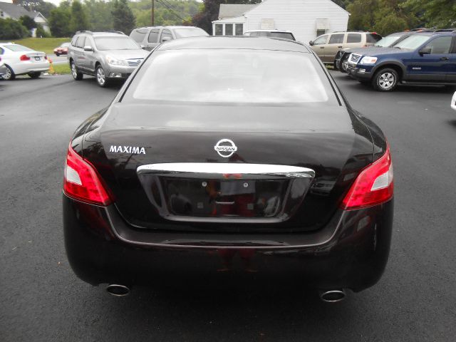 2011 Nissan Maxima XR