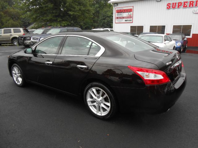 2011 Nissan Maxima XR