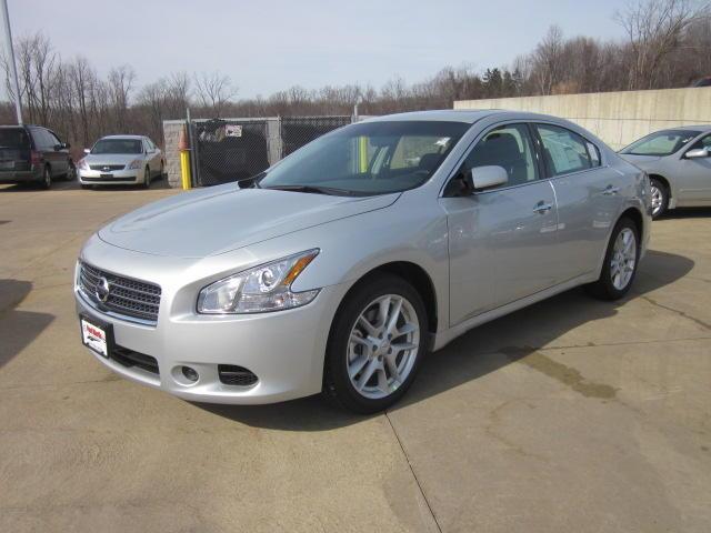 2011 Nissan Maxima E320 4matic AWD Sedan