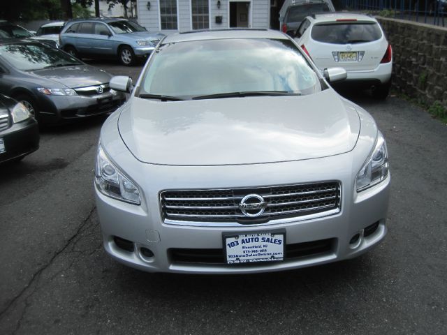 2011 Nissan Maxima XR