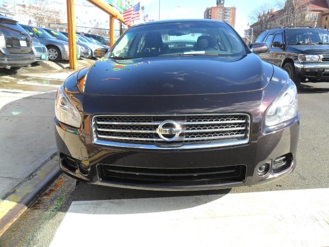 2011 Nissan Maxima E320 4matic AWD Sedan