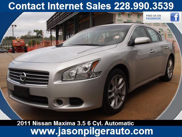 2011 Nissan Maxima LE