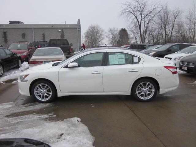 2011 Nissan Maxima 5DR 4WD 15