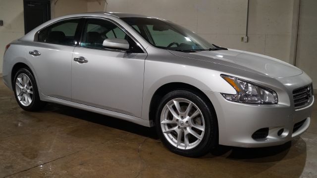 2011 Nissan Maxima XR