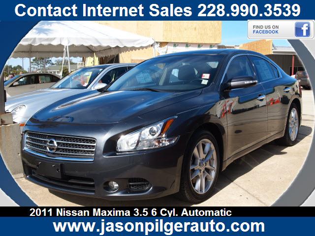 2011 Nissan Maxima ST Pickup 4D 5 1/2 Ft