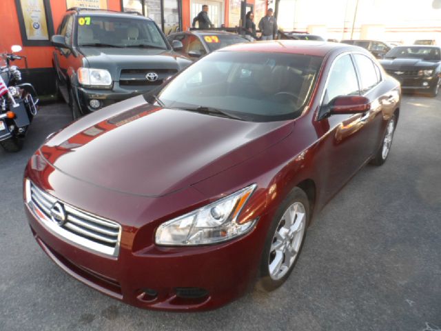 2012 Nissan Maxima XR