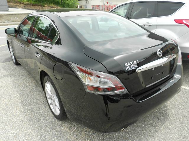 2012 Nissan Maxima XR