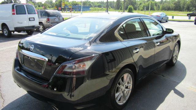 2013 Nissan Maxima XR