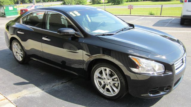 2013 Nissan Maxima XR