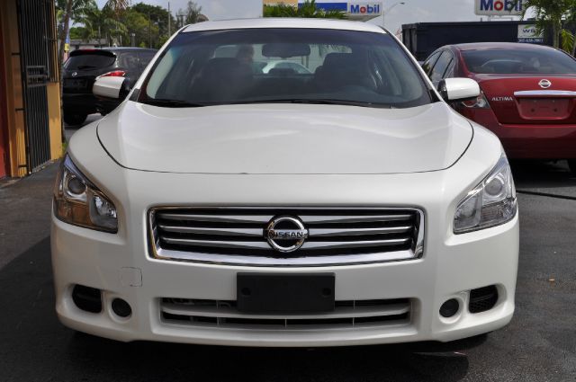 2013 Nissan Maxima XR