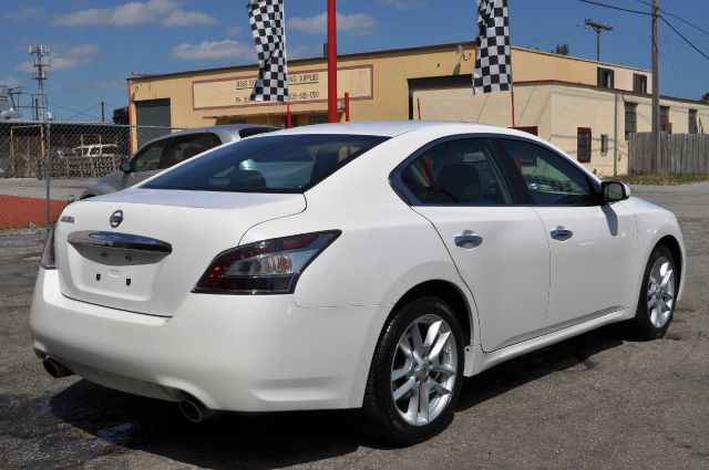 2013 Nissan Maxima XR