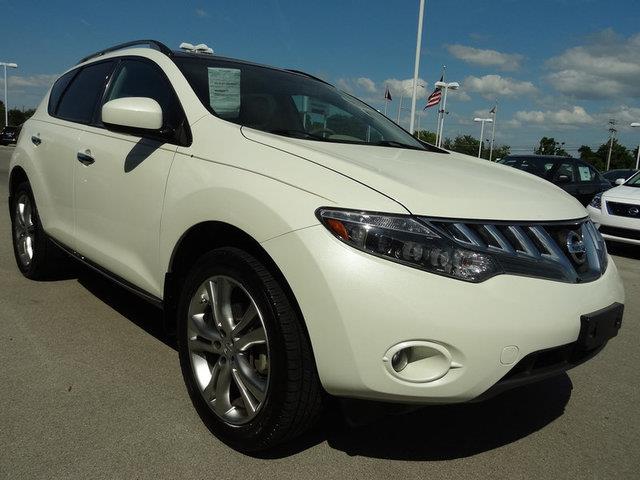 2009 Nissan Murano 2011 Nissan Juke SV