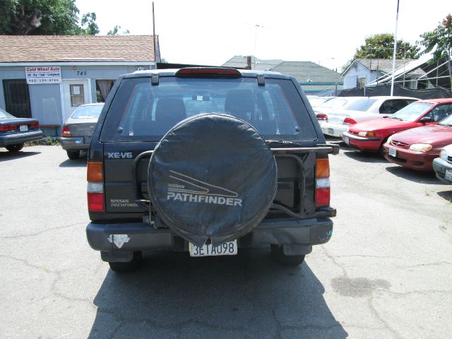 1994 Nissan Pathfinder 4dr Quad Cab HD