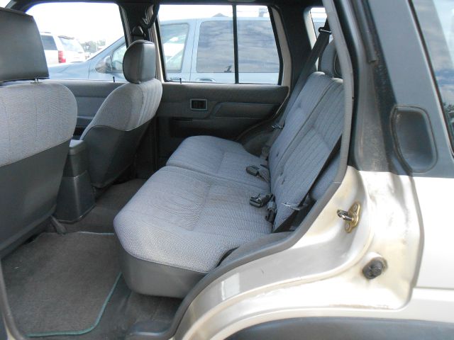 1995 Nissan Pathfinder 4WD 4dr SUV Alpha