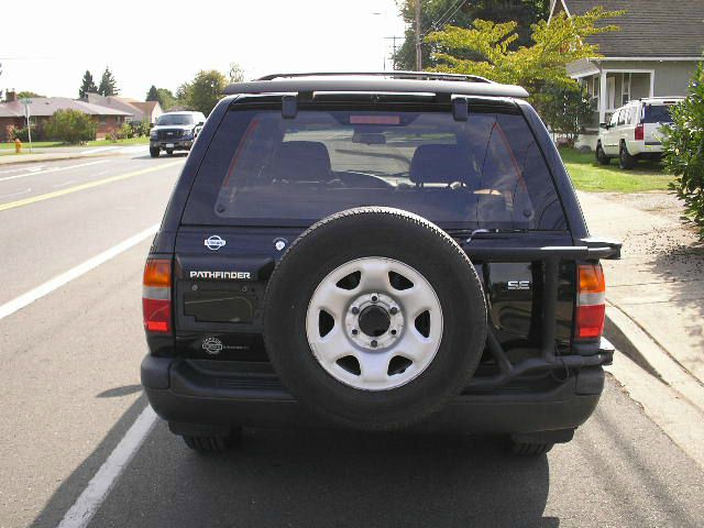 1996 Nissan Pathfinder EX-L W/ DVD System