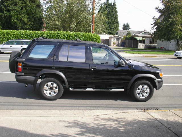 1996 Nissan Pathfinder EX-L W/ DVD System