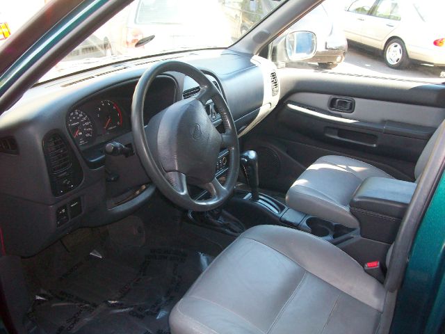 1996 Nissan Pathfinder SE