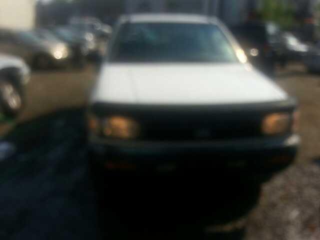 1996 Nissan Pathfinder X