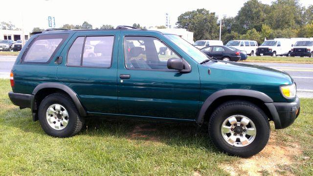 1996 Nissan Pathfinder EX-L AWD