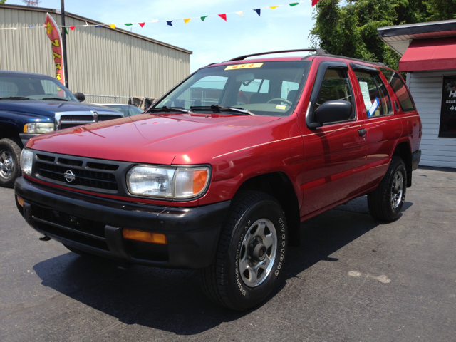 1997 Nissan Pathfinder 4dr Quad Cab HD