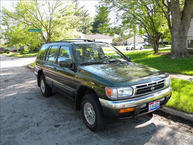 1997 Nissan Pathfinder X