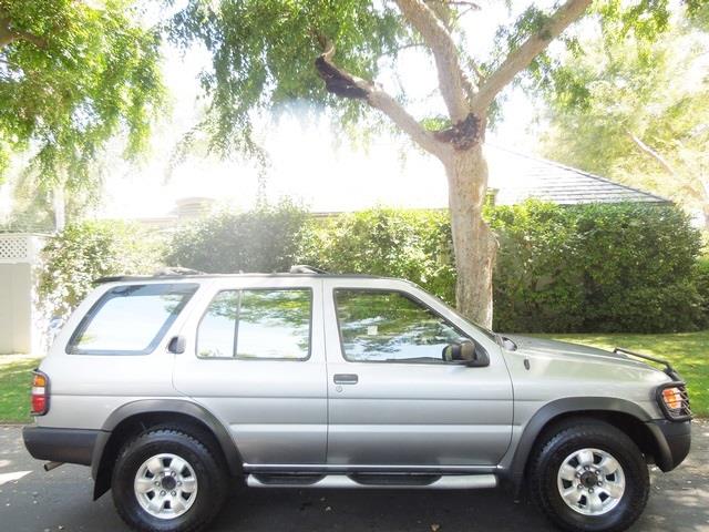 1998 Nissan Pathfinder X