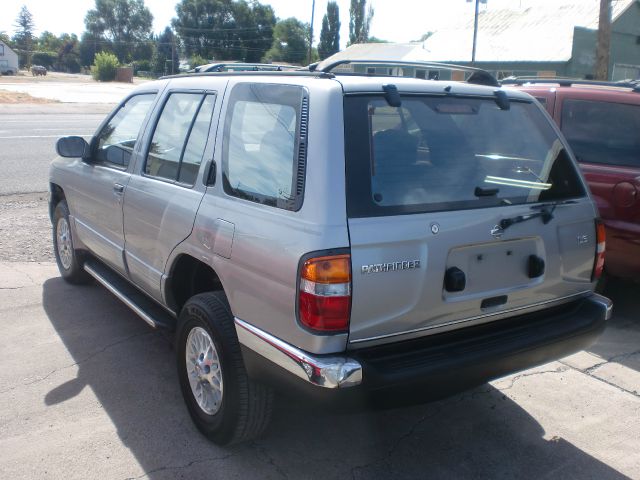 1998 Nissan Pathfinder EX-L AWD