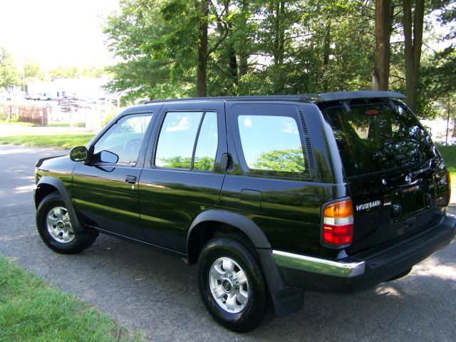 1998 Nissan Pathfinder EX-L W/ DVD System