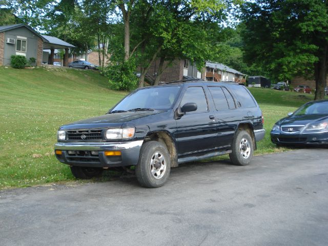 1998 Nissan Pathfinder Ram 3500 Diesel 2-WD