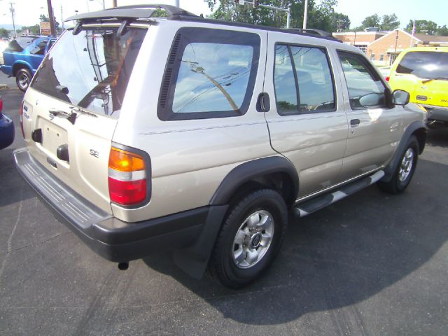 1998 Nissan Pathfinder EX-L W/ DVD System