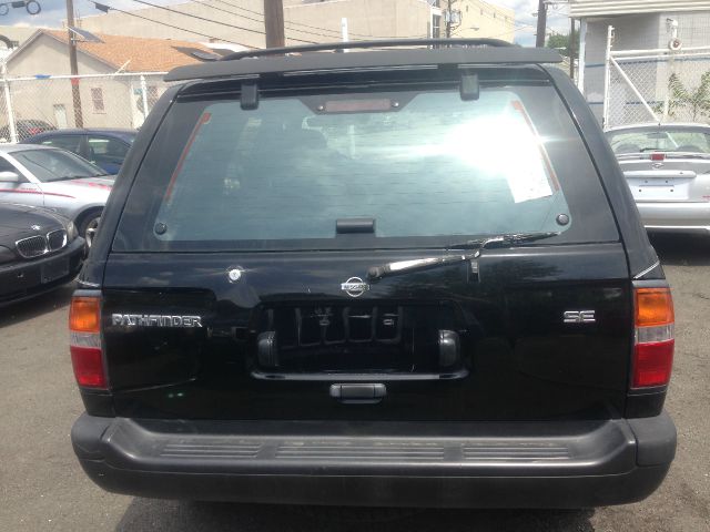 1998 Nissan Pathfinder EX-L W/ DVD System