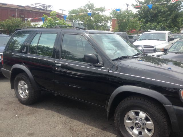 1998 Nissan Pathfinder EX-L W/ DVD System