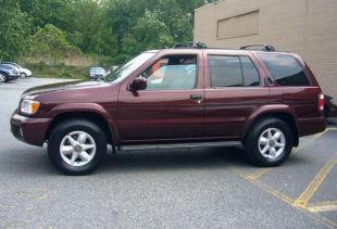 1999 Nissan Pathfinder X