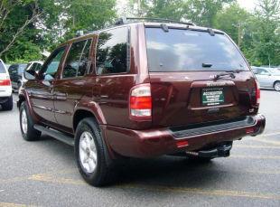 1999 Nissan Pathfinder X