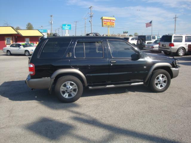 1999 Nissan Pathfinder LT Extended Minivan 4D