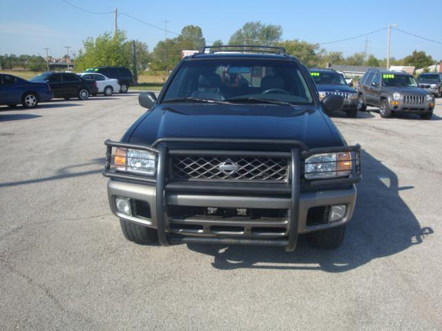 1999 Nissan Pathfinder LT Extended Minivan 4D