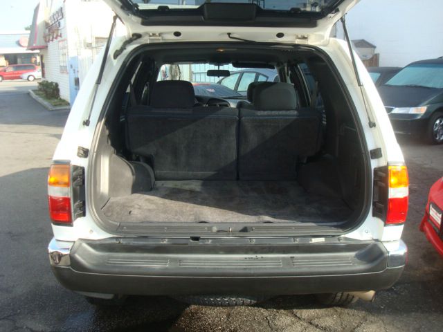 1999 Nissan Pathfinder LX V-6